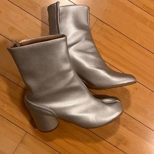 Metallic Split Boot